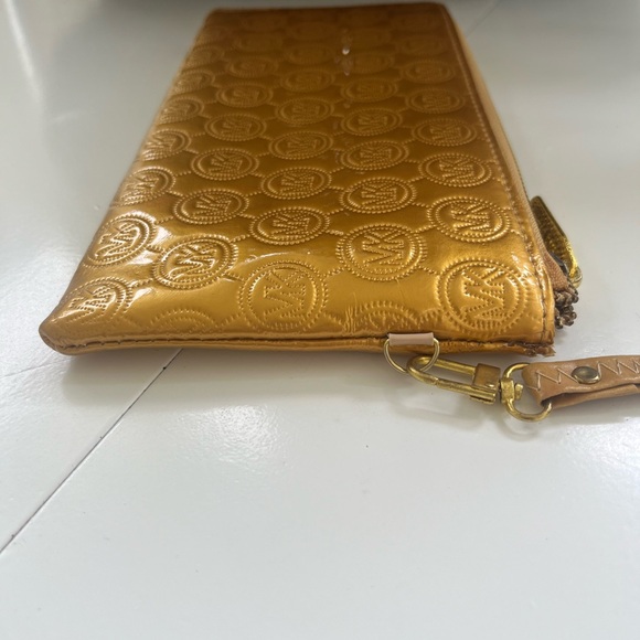 NWOT Michael Kors wallet wristlet long gold shiny All Over Logo - Picture 9 of 15